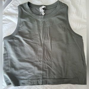 Lululemon Swiftly Breathe crop tank size 6